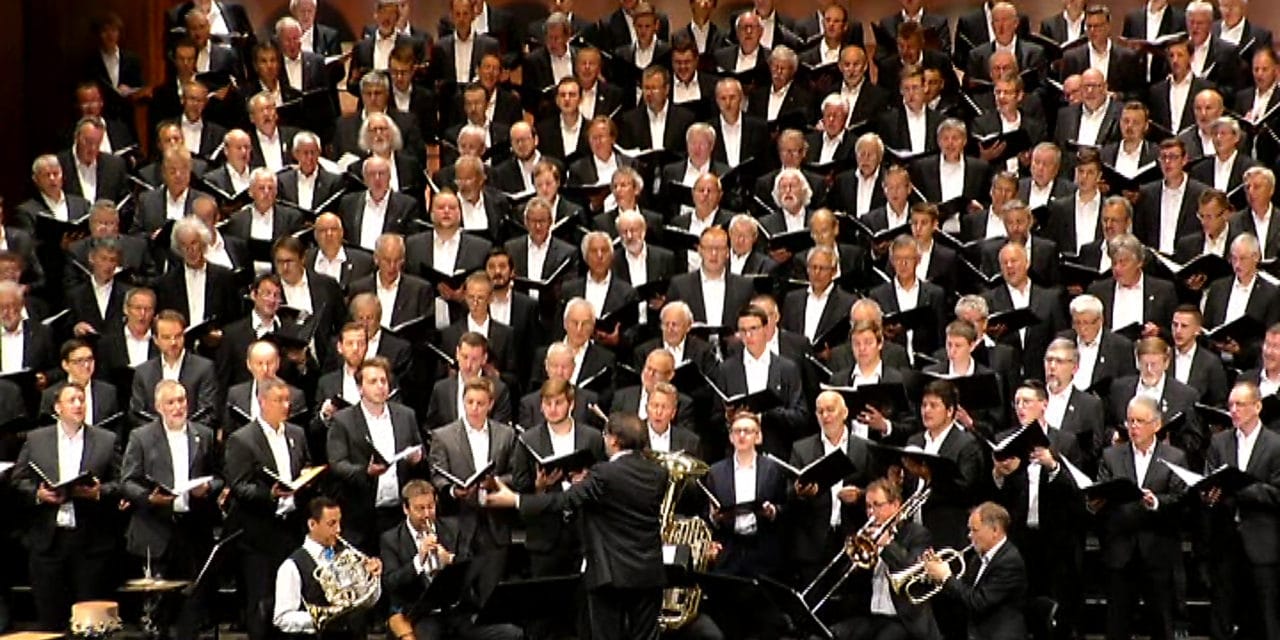 Der Männerchor „Harmonie Lindenholzhausen” im Limburger Dom: „Der Geist weht wo er will”