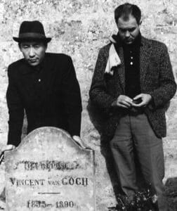dolf Frohner mit Park Seo Bo am Grab von Vincent van Gogh, Auvers-sur-Oise, 1961 © Frohner Stiftung