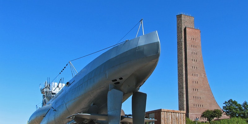 Das Marine-Ehrenmal und Museum U-Boot U 995 in Laboe in Schleswig-Holstein