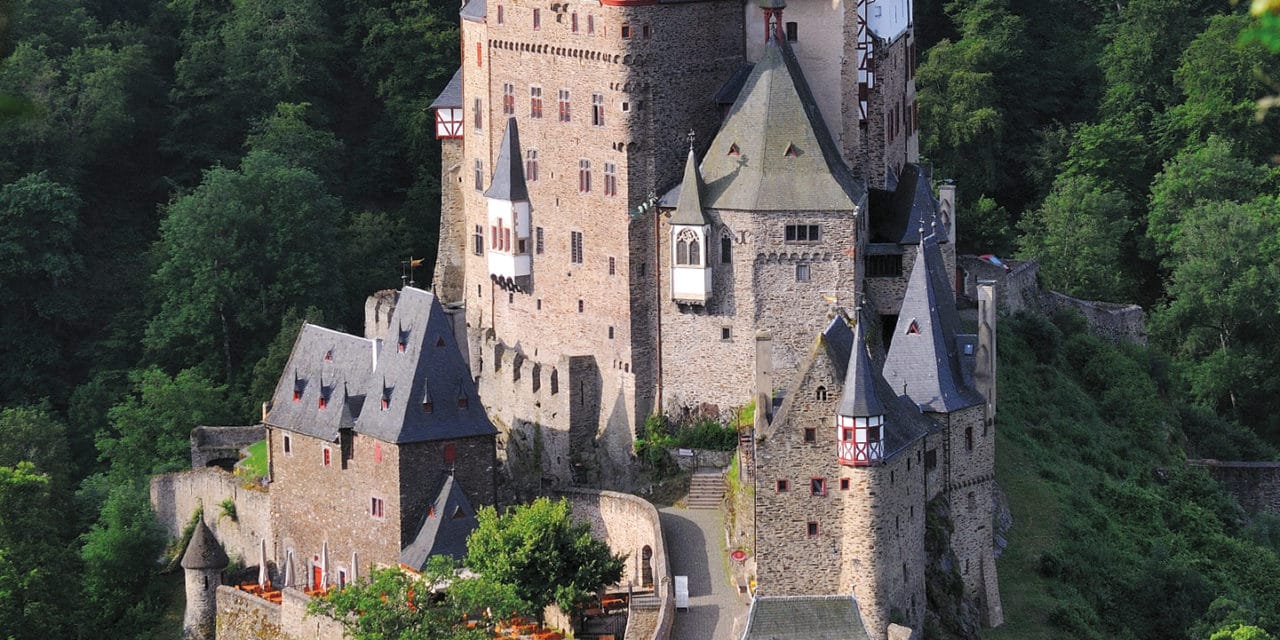 Die Burg Eltz in Wierschem: 850 Jahre faszinierende Geschichte