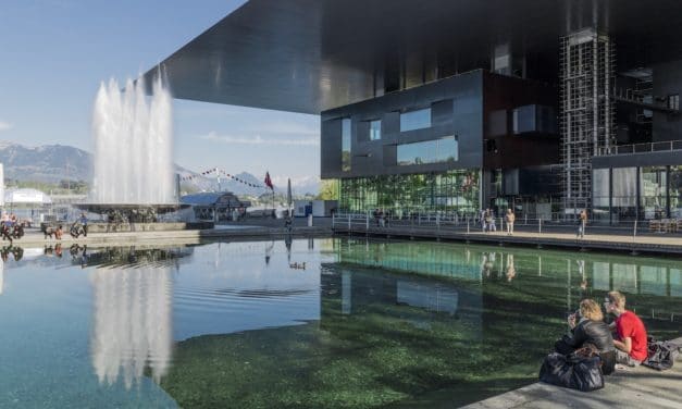 Das Kultur- und Kongresszentrum Luzern KKL am Vierwaldstätter See  ein architektonisches Meisterwerk