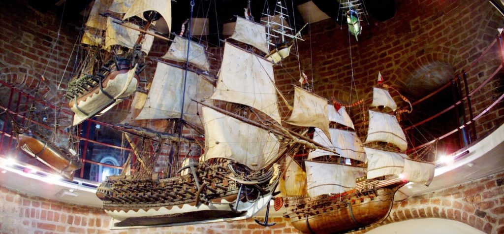 Museum Holstentor: Schiffsmodelle erinnern an die Handelswege der Hansezeit