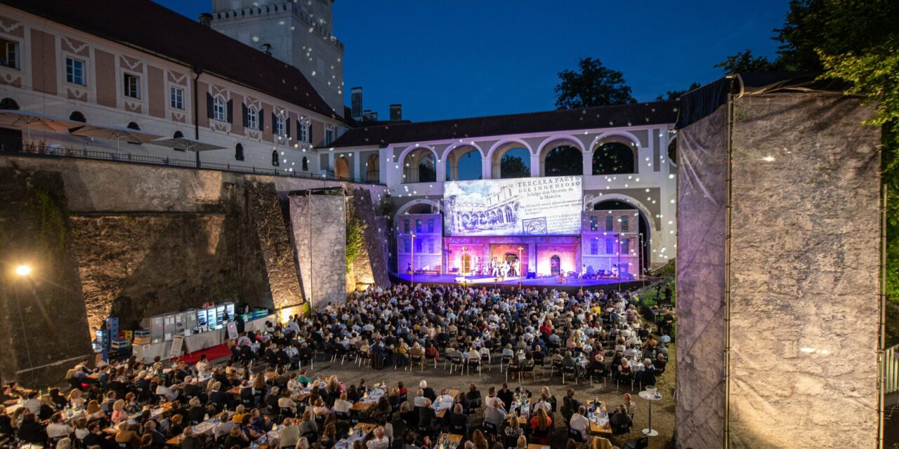 Musikfestival Steyr 2022: „Die Fledermaus – Reloaded im Janoska Style“