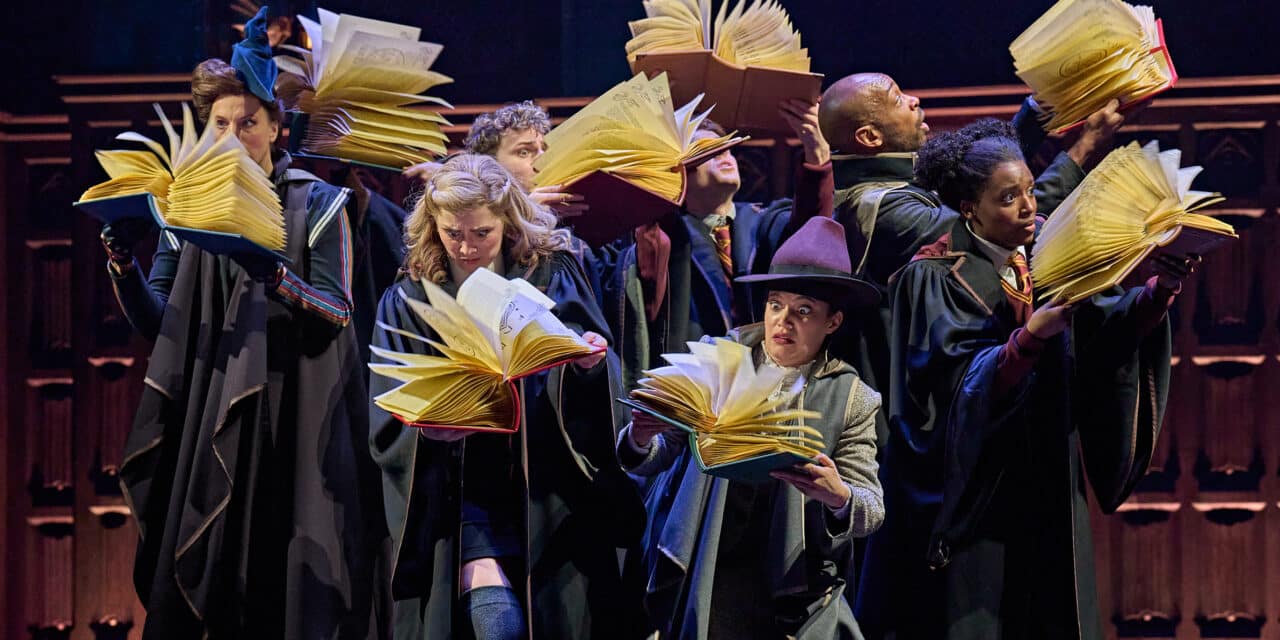 Mehr! Theater in Hamburg:  Das Theatererlebnis „Harry Potter und das verwunschene Kind“