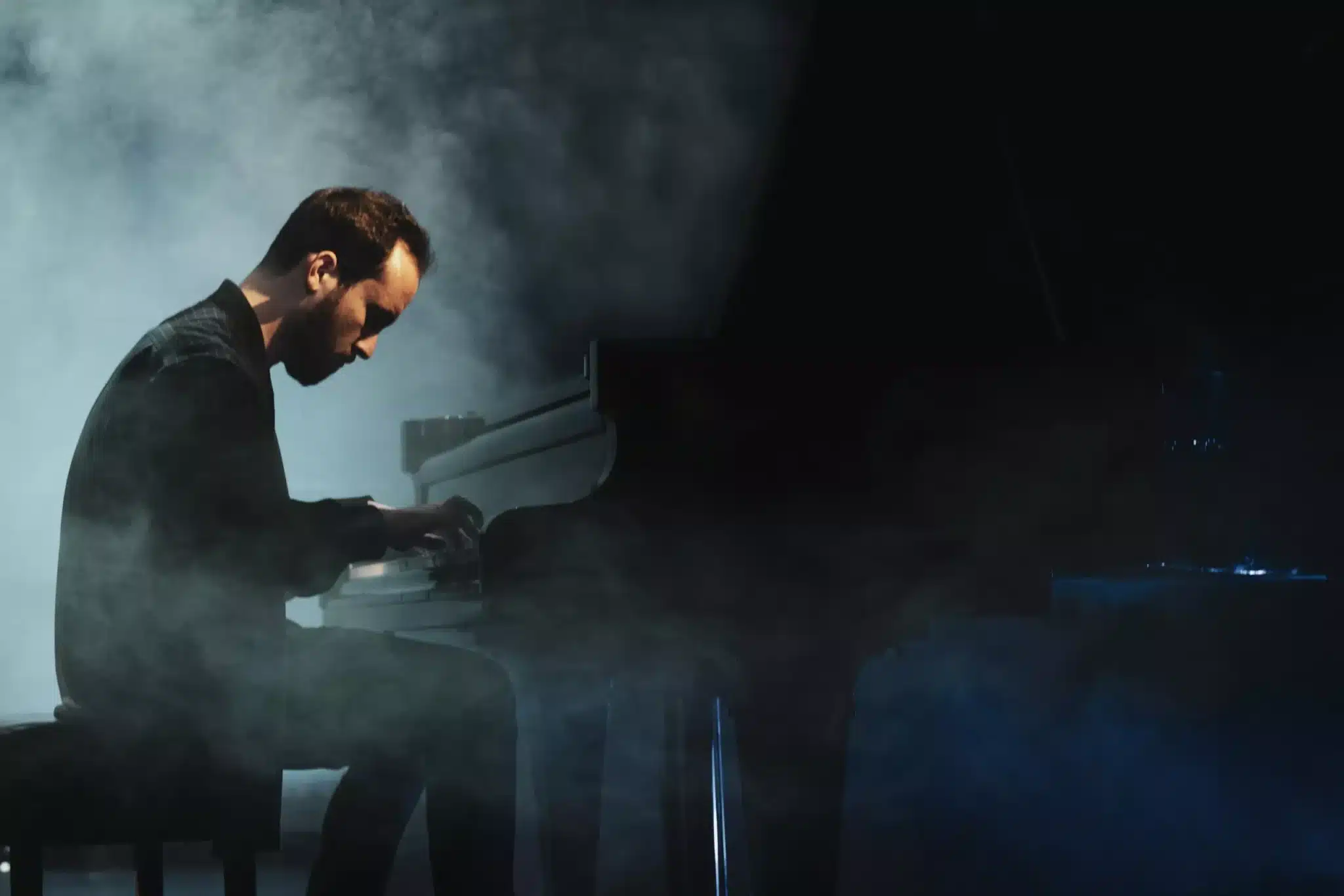 Igor Levit, plays works by Maurice Ravel, Dmitri Shostakovich, Felix Mendelssohn Bartholdy and Fryderyk Chopin on November 9 © Felix Broede/Sony Classical