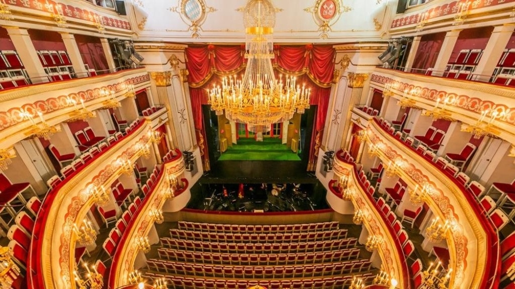 Theater Regensburg. Blick auf die Bühne © Theater Regensburg