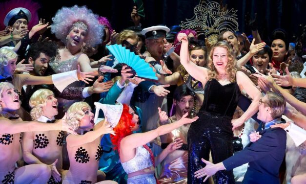 Theater Krefeld Mönchengladbach: Ball im Savoy