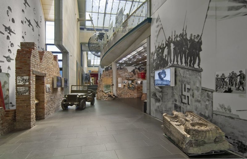 Haus der Geschichte Bonn: Dauerausstellung „Unsere Geschichte.Deutschland seit 1945”
