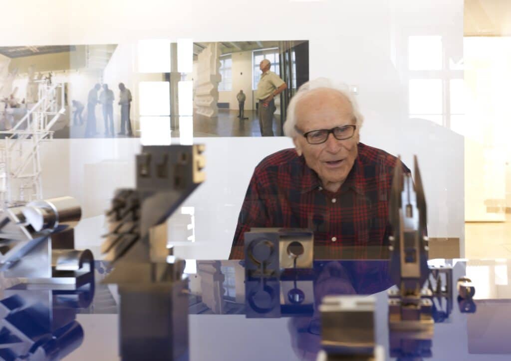 Schlossmuseum Linz: Helmuth Gsöllpointner - Stahlstadt - SIMsKultur