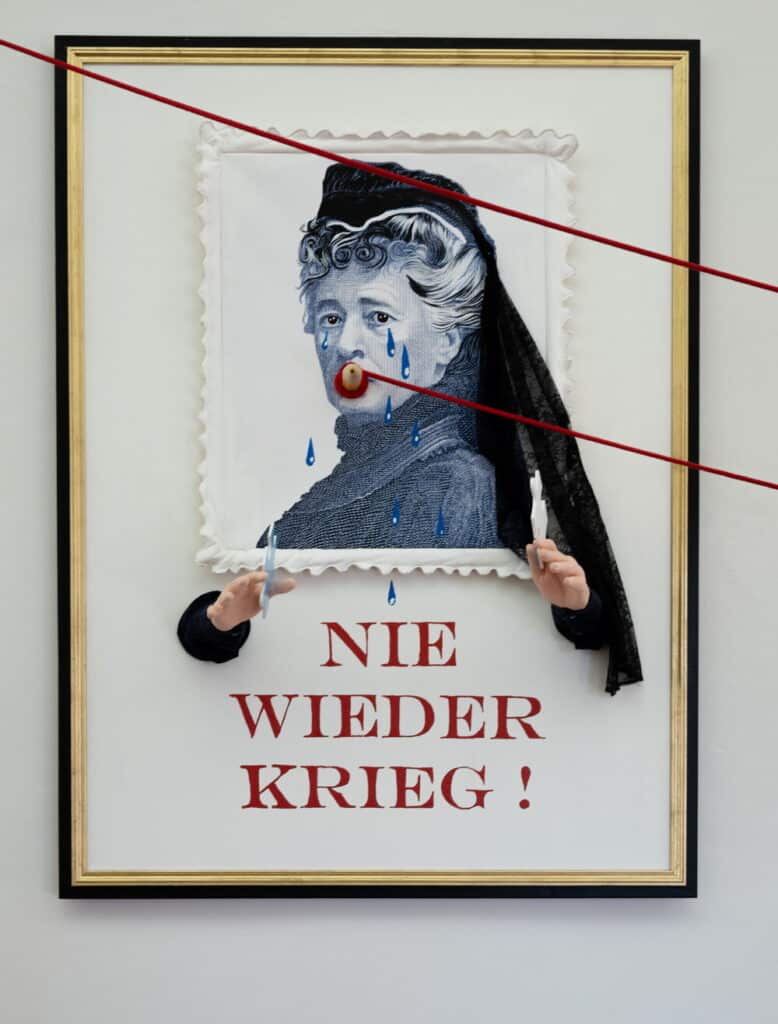 Zenita Komad, Nie wieder Krieg!, 2023, 150 x 110 x 45 cm, Foto: Ferdinand Neumüller