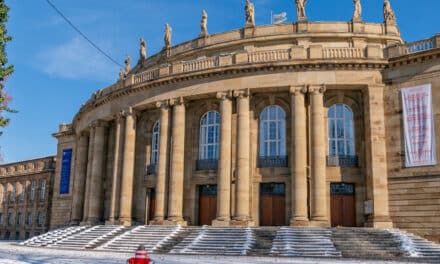 Staatsoper Stuttgart: Der rote Wal