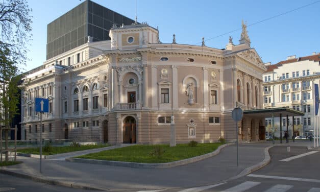 Slovenian National Theater - Opera and Ballet in Ljubljana: Cosi fan tutte
