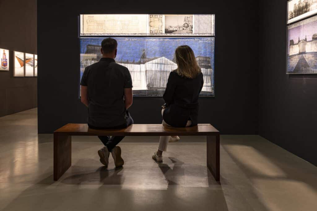 Die Ausstellung Christo und Jeanne-Claude – Ein Leben für die Kunst ist bis 13. Oktober im Kunstmuseum Lindau zu sehen. Bild: Christian Flemming 