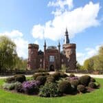 Museum Schloss Moyland: The Earth does (not) need us.