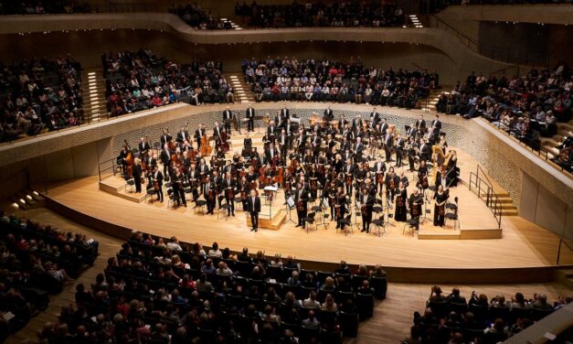 Elbphilharmonie Hamburg: Philharmonisches Staatsorchester Hamburg / Kent Nagano