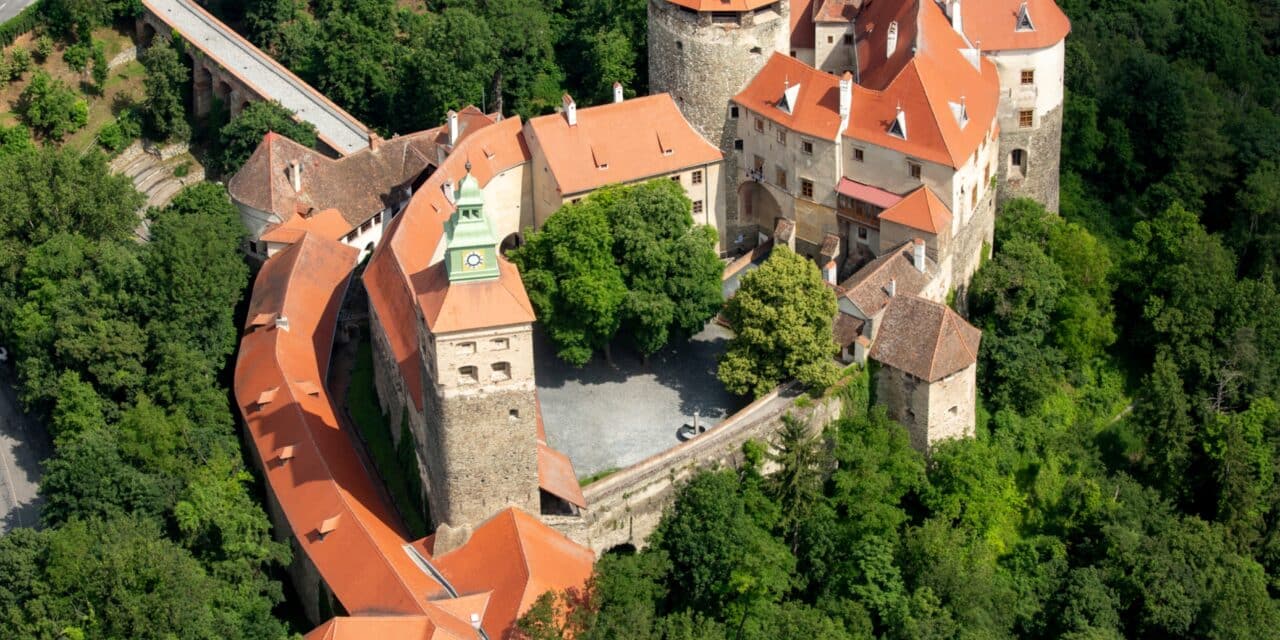 FRIEDENSBURG SCHLAINING: A journey of discovery between history, dialog and culture