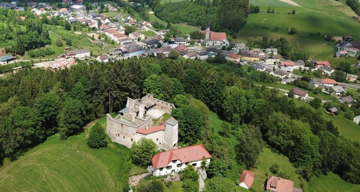 Burgfestspiele Reichenau 2025: „Lysistrata – eine anti(ke) Kriegskomödie“
