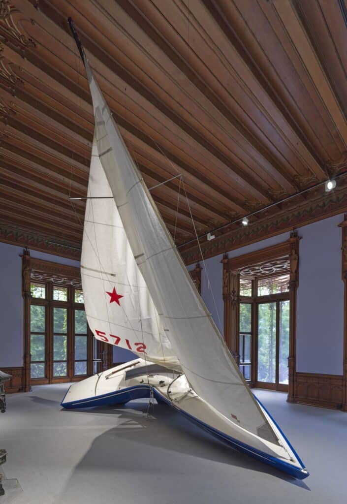 Erwin Wurm, Star, 2025, mixed media © OÖLKG, Michael Maritsch