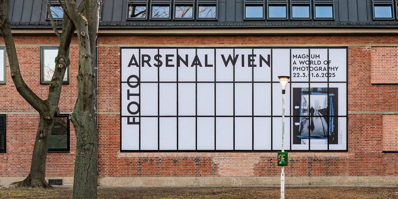 FOTO ARSENAL WIEN: Henri Cartier-Bresson „WATCH! WATCH! WATCH!“