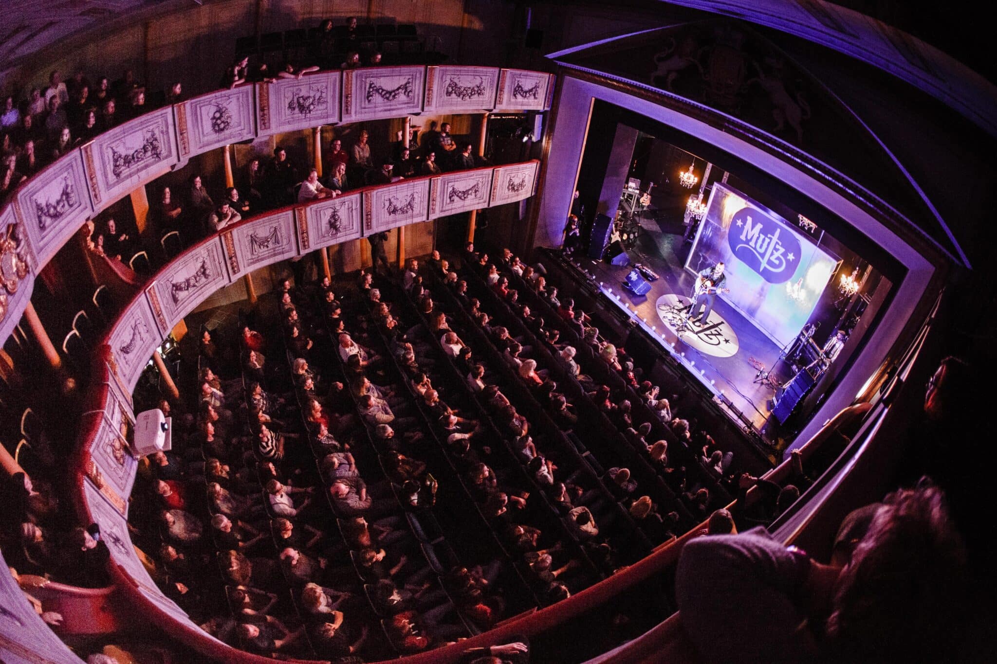 Abendveranstaltung im Schlosstheater Celle vor ausverkauftem Haus © Torsten Volkmer