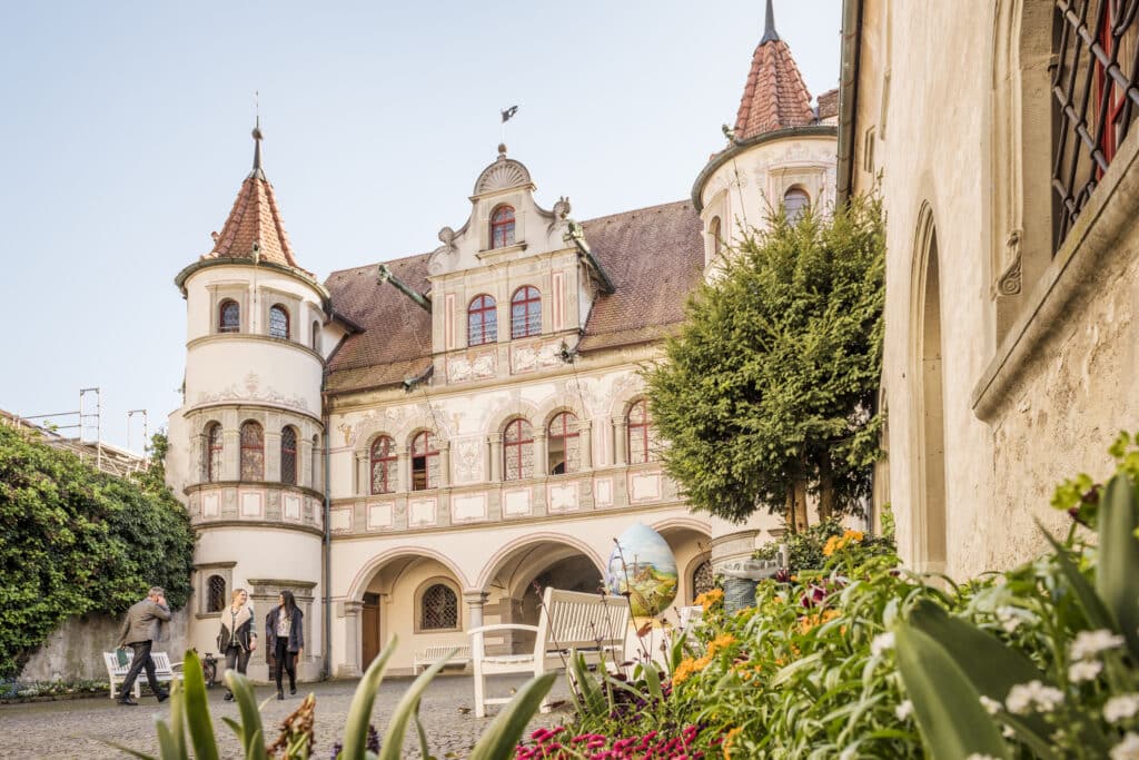 Rathaus Konstanz, im August verwandelt sich der Rathaushof in Tausendundeine Nacht! © Dagmar Schwelle
