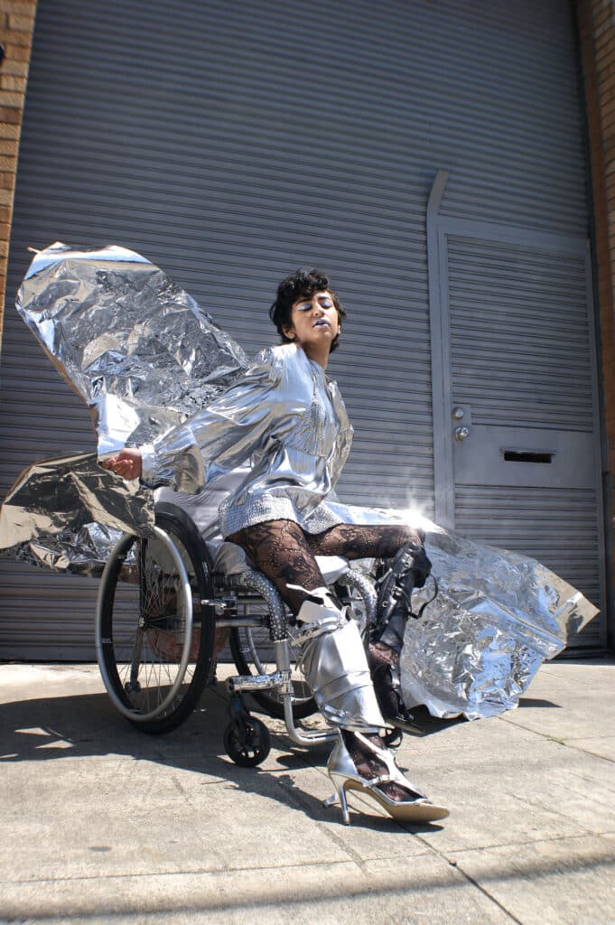 Pansy St. Battie: Model und Burlesque-Performer*in, Foto: Xenia Curdova © Pansy St. Battie