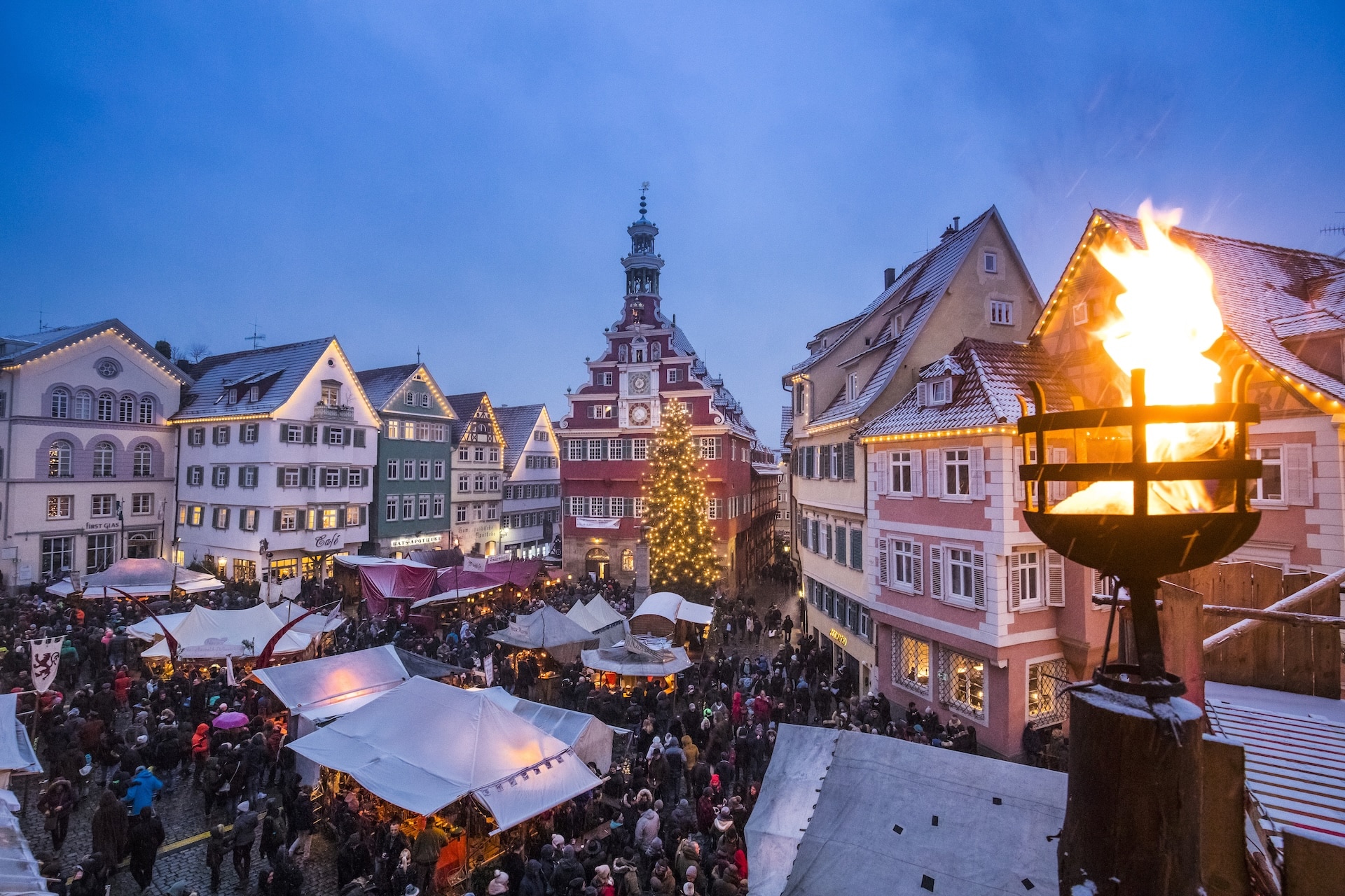 Der Esslinger Mittelalter- & Weihnachtsmarkt: Ein Wintermärchen ...