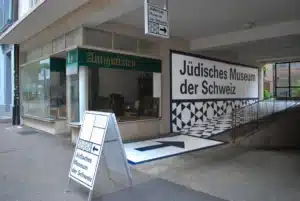 Eingang in das Jüdische Museum Schweiz © Emphase Sàrl