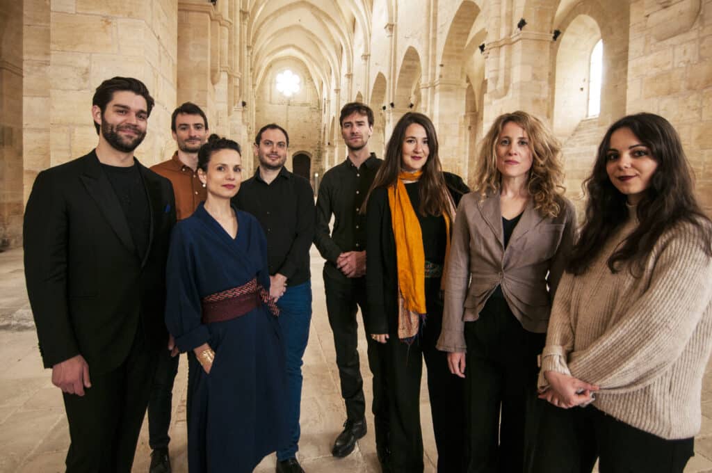 Près de votre oreille © Rita Cuggia
