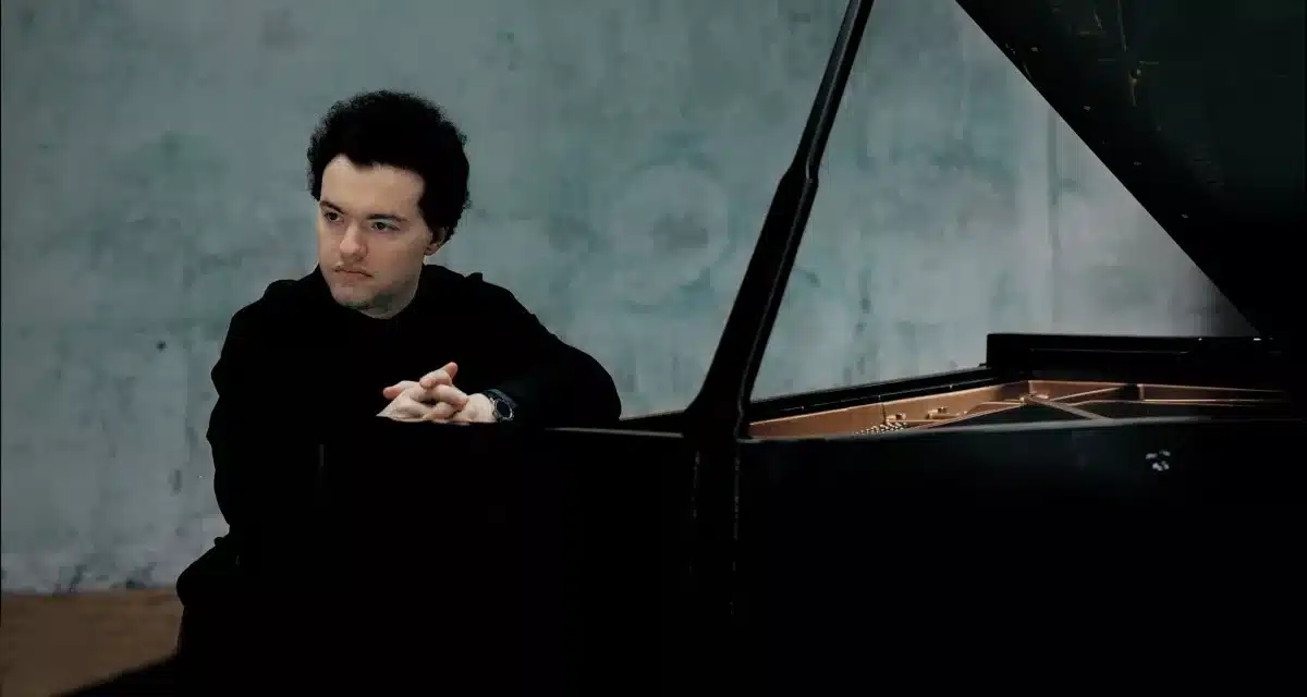 Isarphilharmonie Munich: Evgeny Kissin. Recital