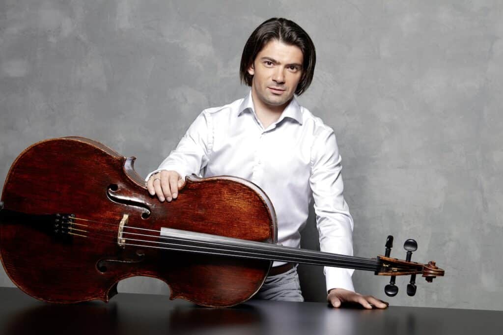 Gautier Capuçon © Fabien Monthubert, Erato Warner Classics