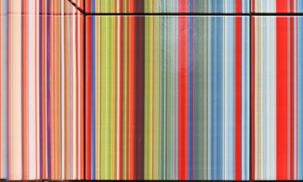 Ein Turm aus Farbe und Licht – Gerhard Richters STRIP TOWER im Engadin