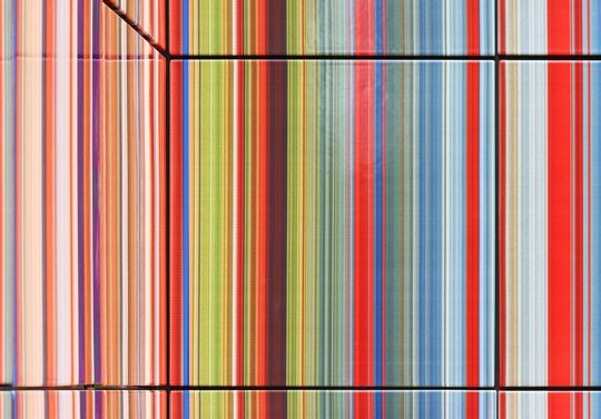 Ein Turm aus Farbe und Licht – Gerhard Richters STRIP TOWER im Engadin