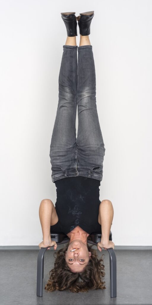 Lisa Großkopf, upsidedown (from the series Quitting Smoking Might Be Easier) ©) Lisa Großkopf/ Bildrecht Wien, 2026