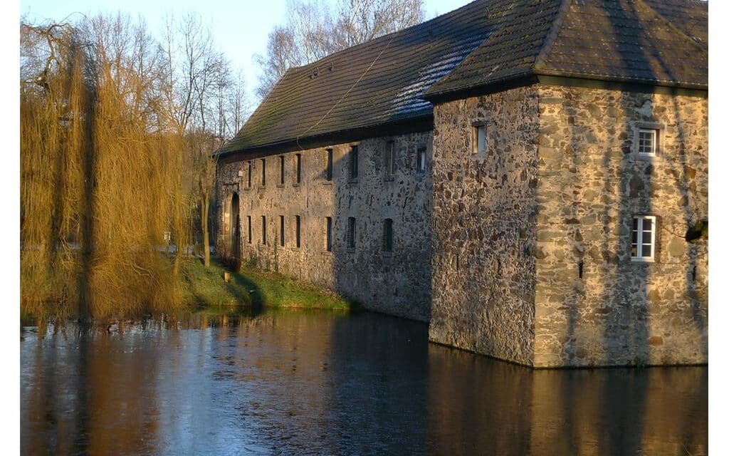 „Bettina Heinen-Ayech und die Künstlerkolonie Solingen” in der Wasserburg Haus Graven e.V.
