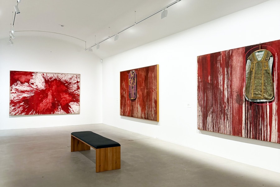 Hermann Nitsch, 1960 bis 1965, Ausstellungsansicht © Wiener Aktionismus Museum