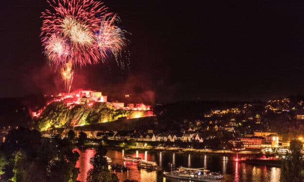 Den Rhein in Flammen erleben!