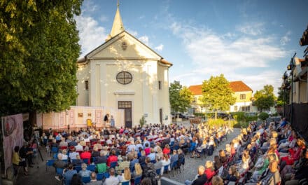 Lachen über das Geld – Molières „Der Geizige” beim Theater Sommer Parndorf
