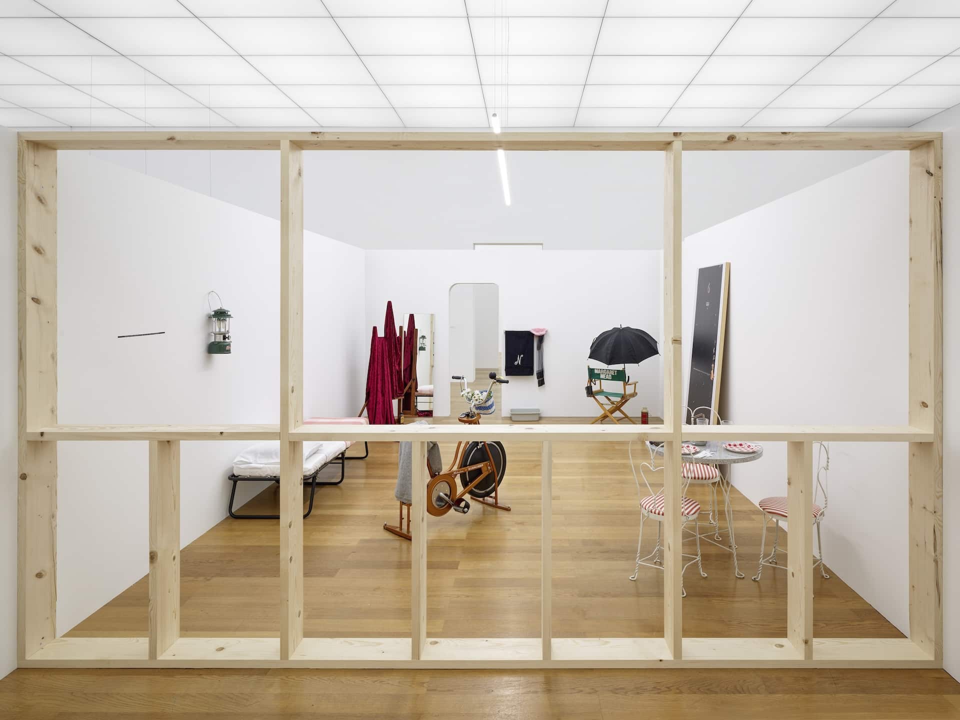 Eleanor Antin, Installationsansicht Kunstmuseum Liechtenstein, Foto: Stefan Altenburger Photography, Zürich © Eleanor Antin / Kunstmuseum Liechtenstein