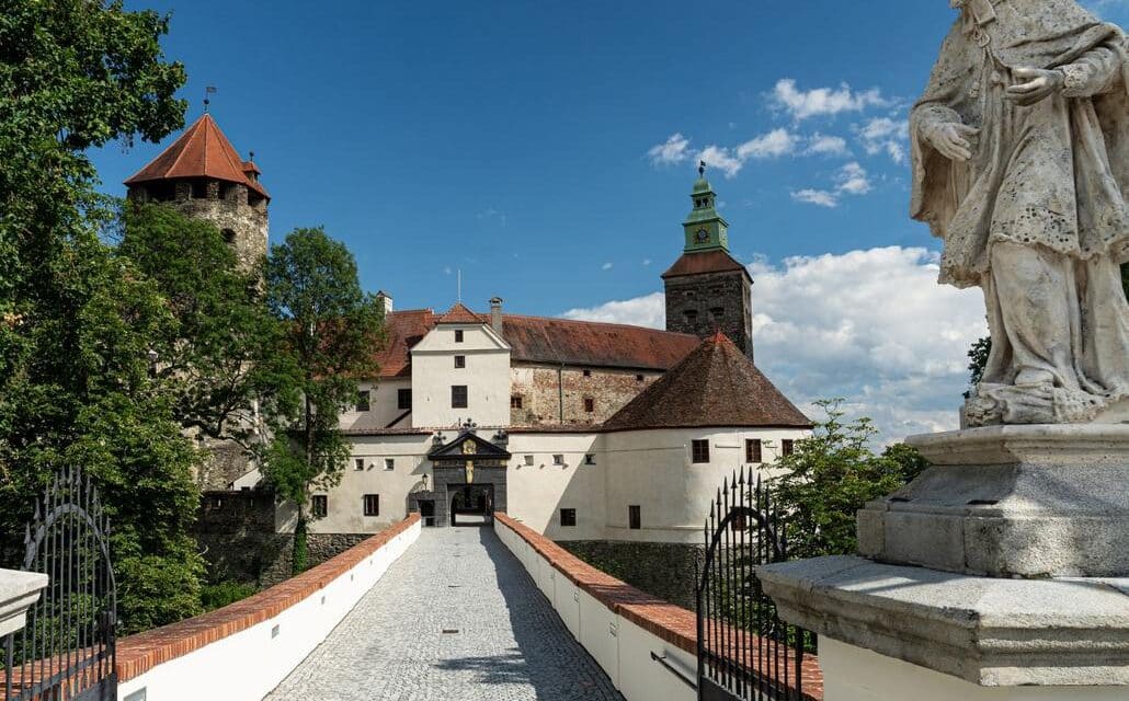 Friedensburg Schlaining:  Sonderausstellung „Blech mit Herz – Die lebendige Welt der Blasmusik im Burgenland“
