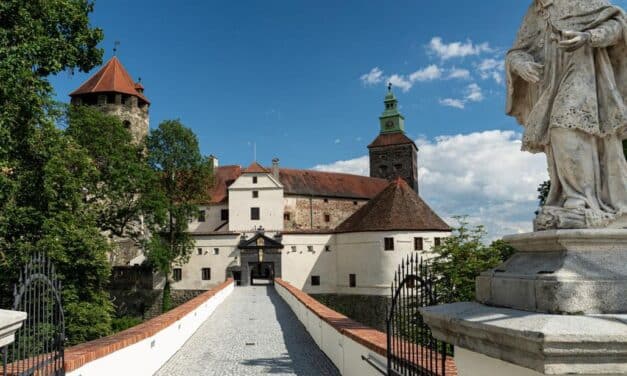 Friedensburg Schlaining:  Sonderausstellung „Blech mit Herz – Die lebendige Welt der Blasmusik im Burgenland“