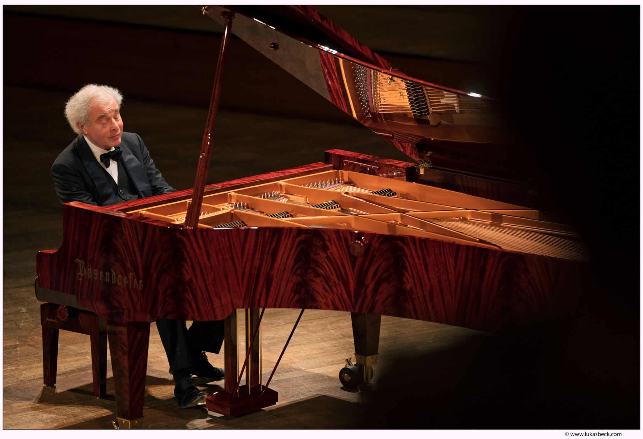 Sir András Schiff © Lukas Beck 