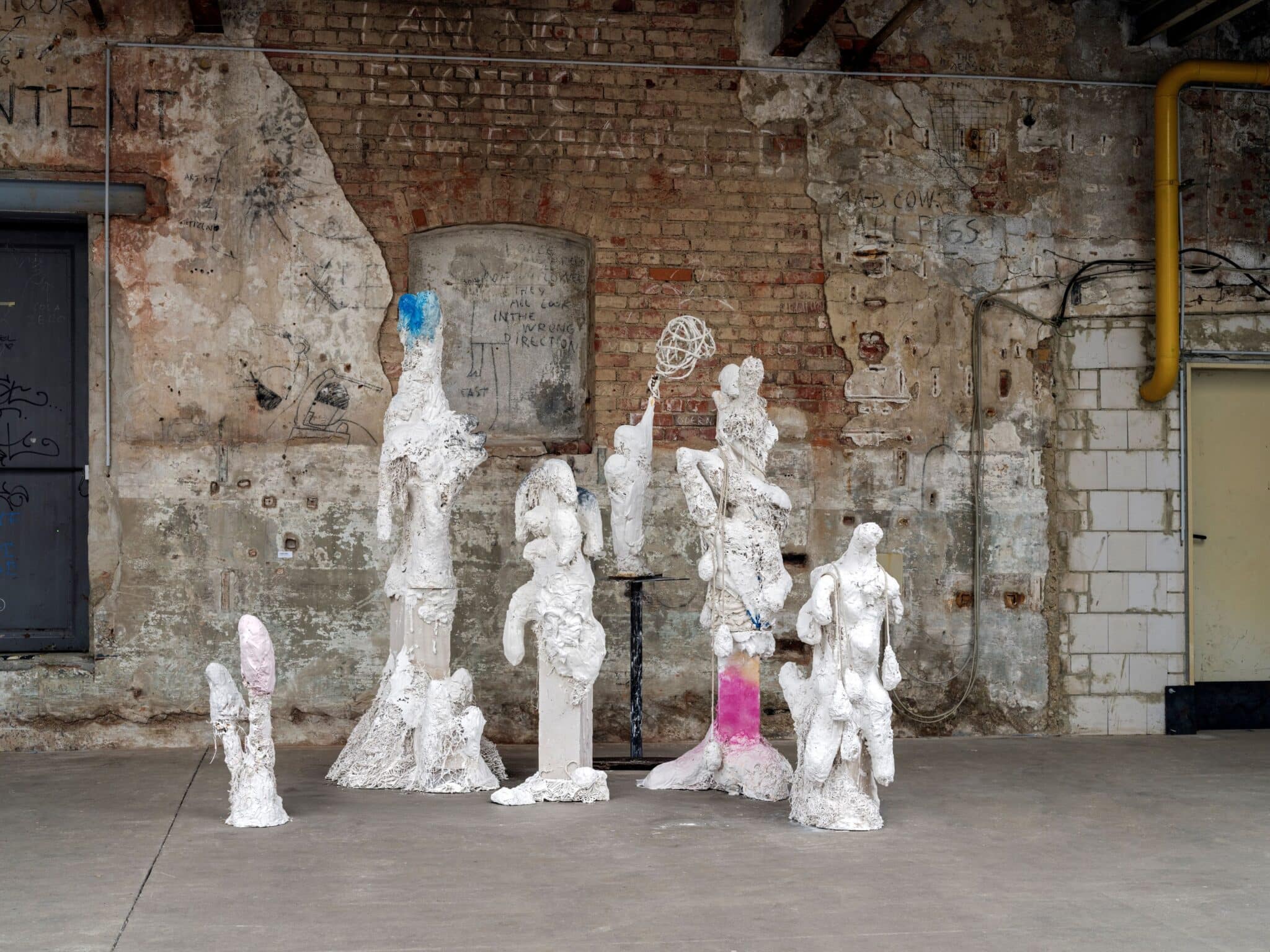 [ materialistin ], Elisabeth Howey, EN, 2018-2024 © courtesy the artist / VG Bild-Kunst Bonn, 2025 / Kay Zimmermann