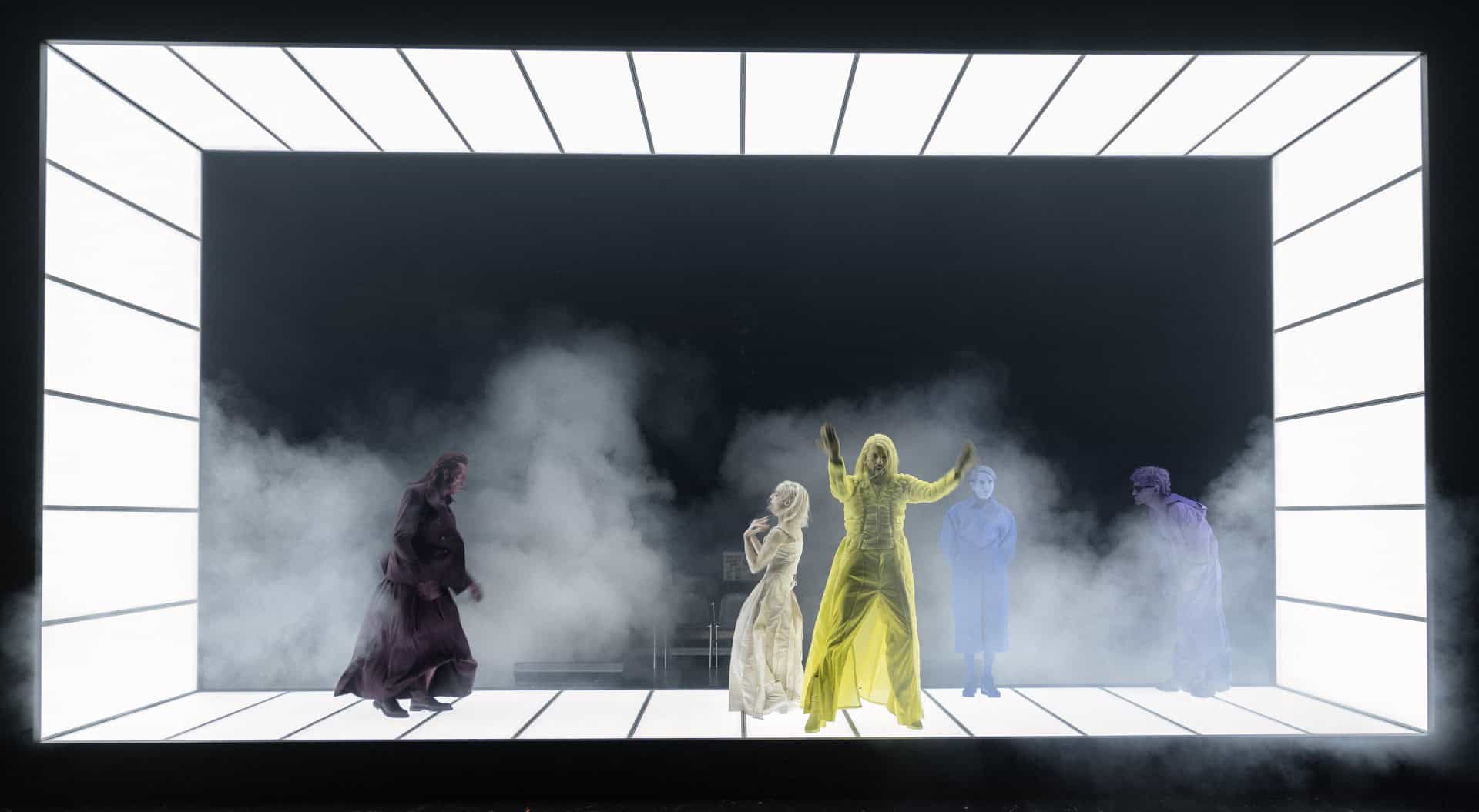 Probenfoto „Der Menschenfeind” 2026: André Szymanski (Alceste), Maja Schöne (Célimène), Camill Jammal (Clitandre), Barbara Nüsse (Philinte), Cino Djavid (Acaste)