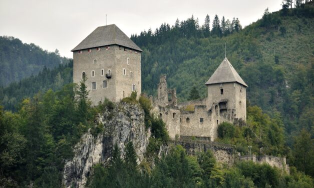 Zwischen Burgmauern und Berggipfeln – Das Festival St. Gallen macht das Gesäuse zum Klangland