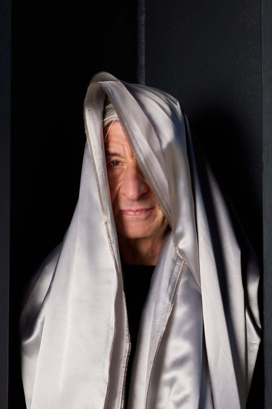 Maurizio Cattelan, 2026 © Neue Nationalgalerie – Stiftung Preußischer Kulturbesitz / Ivan Erofeev