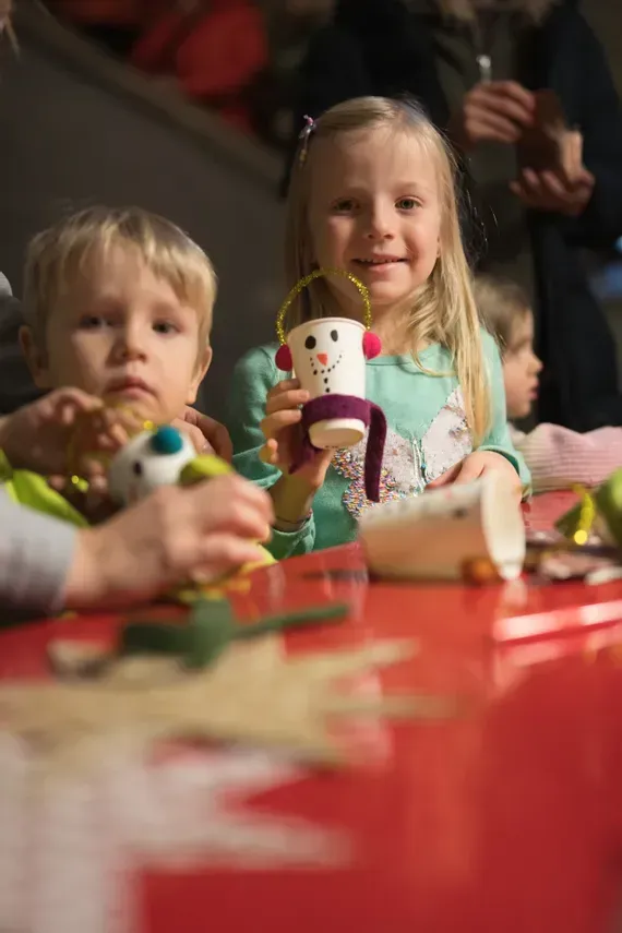 Dass der Burgadvent auch für die jüngsten Besucher zu einem unvergesslichen Erlebnis wird, dafür sorgt ein abwechslungsreiches Kinderprogramm. © Salzburger Burgen & Schlösser