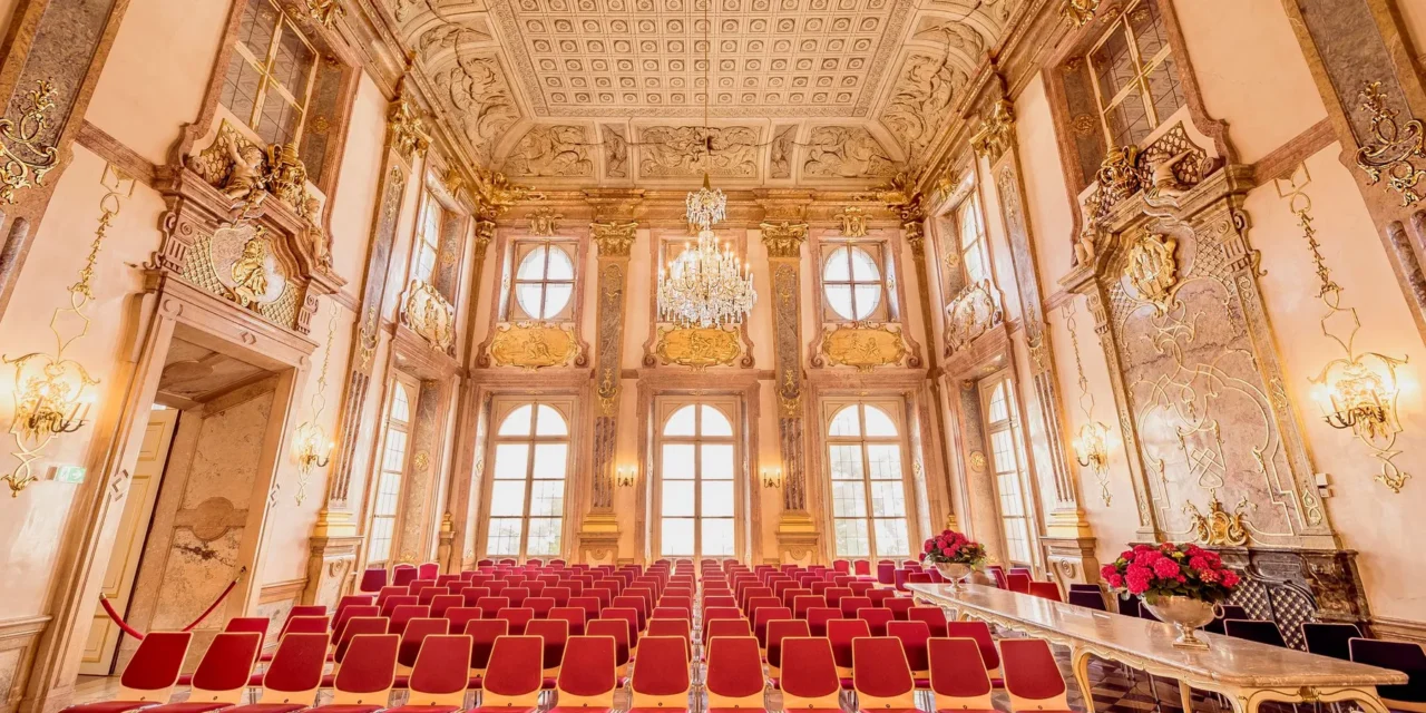 Schloss Mirabell Salzburg: Mozart und Dvořák im Marmorsaal